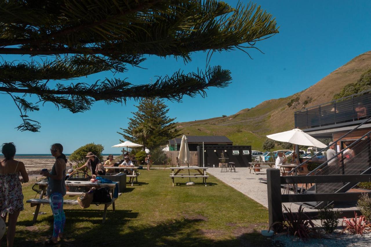 Tatapouri Bay Hotel Gisborne Eksteriør billede