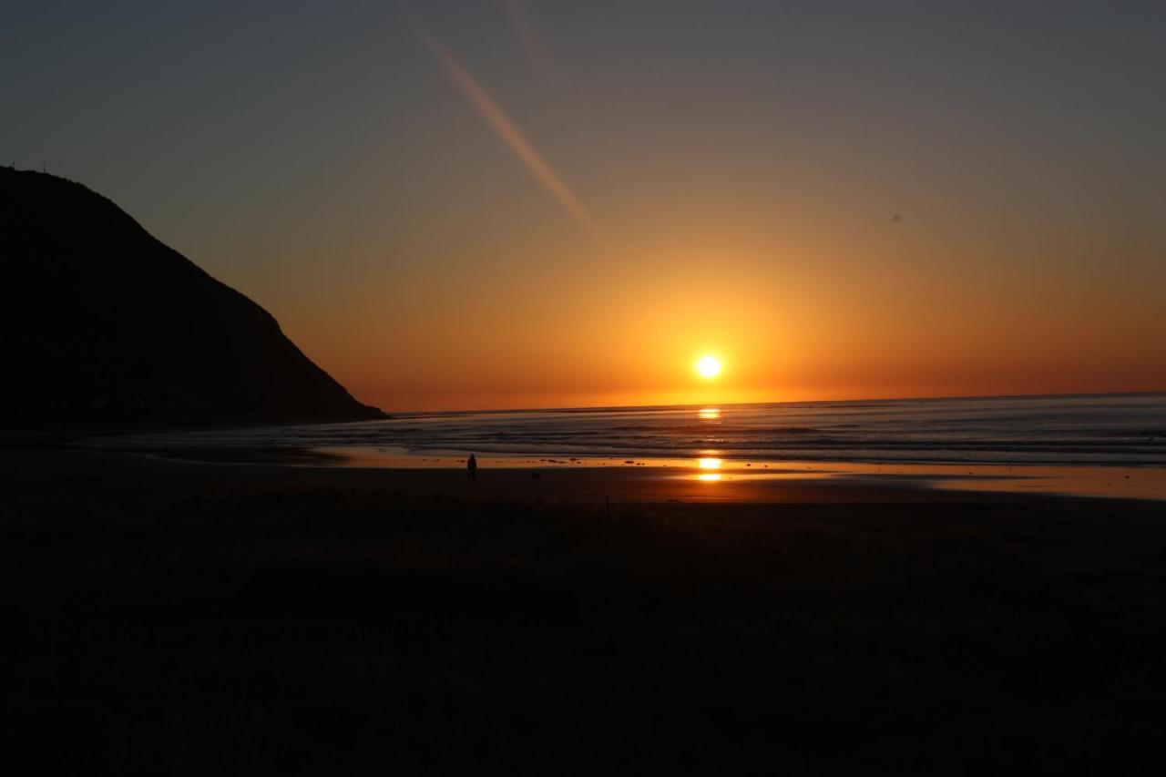 Tatapouri Bay Hotel Gisborne Eksteriør billede